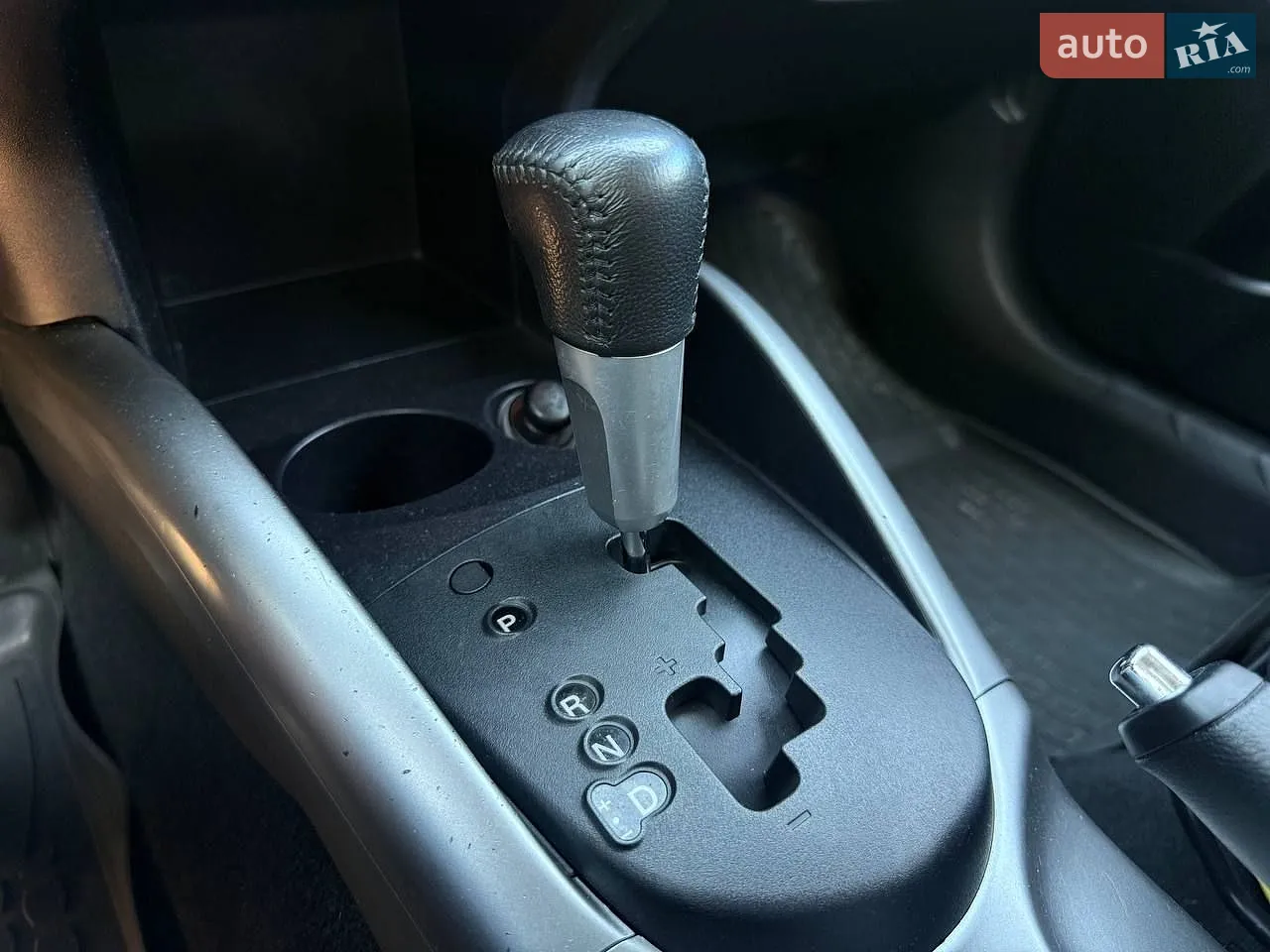 2010 Mitsubishi Outlander - мініатюра 15