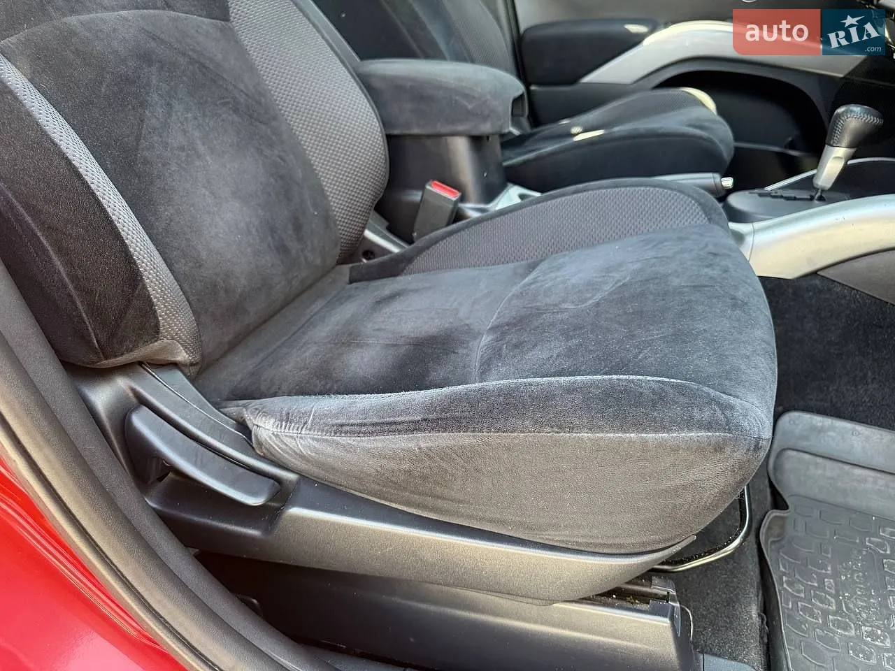 2010 Mitsubishi Outlander - мініатюра 11