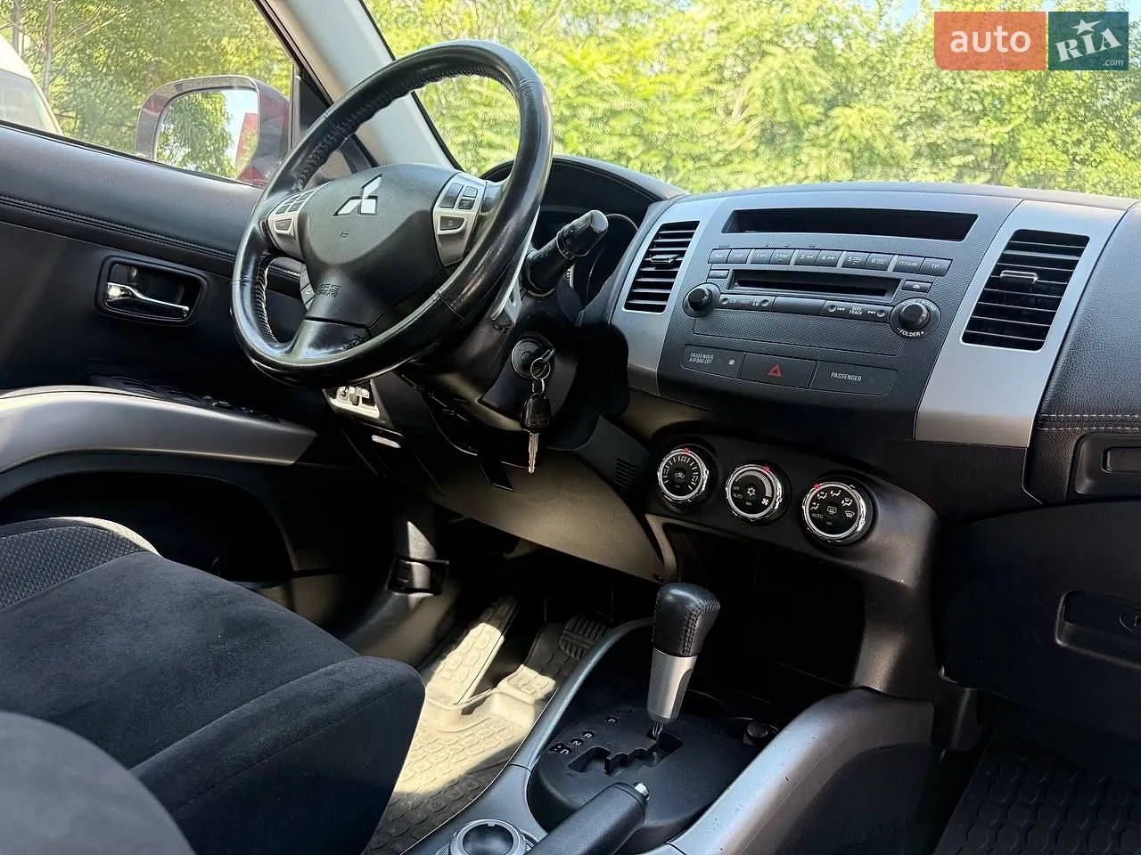 2010 Mitsubishi Outlander - мініатюра 13