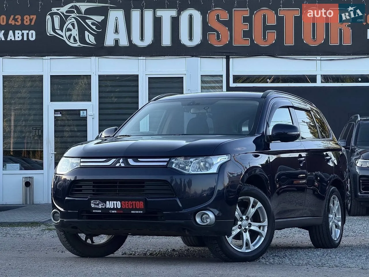 2013 Mitsubishi Outlander - фото 1