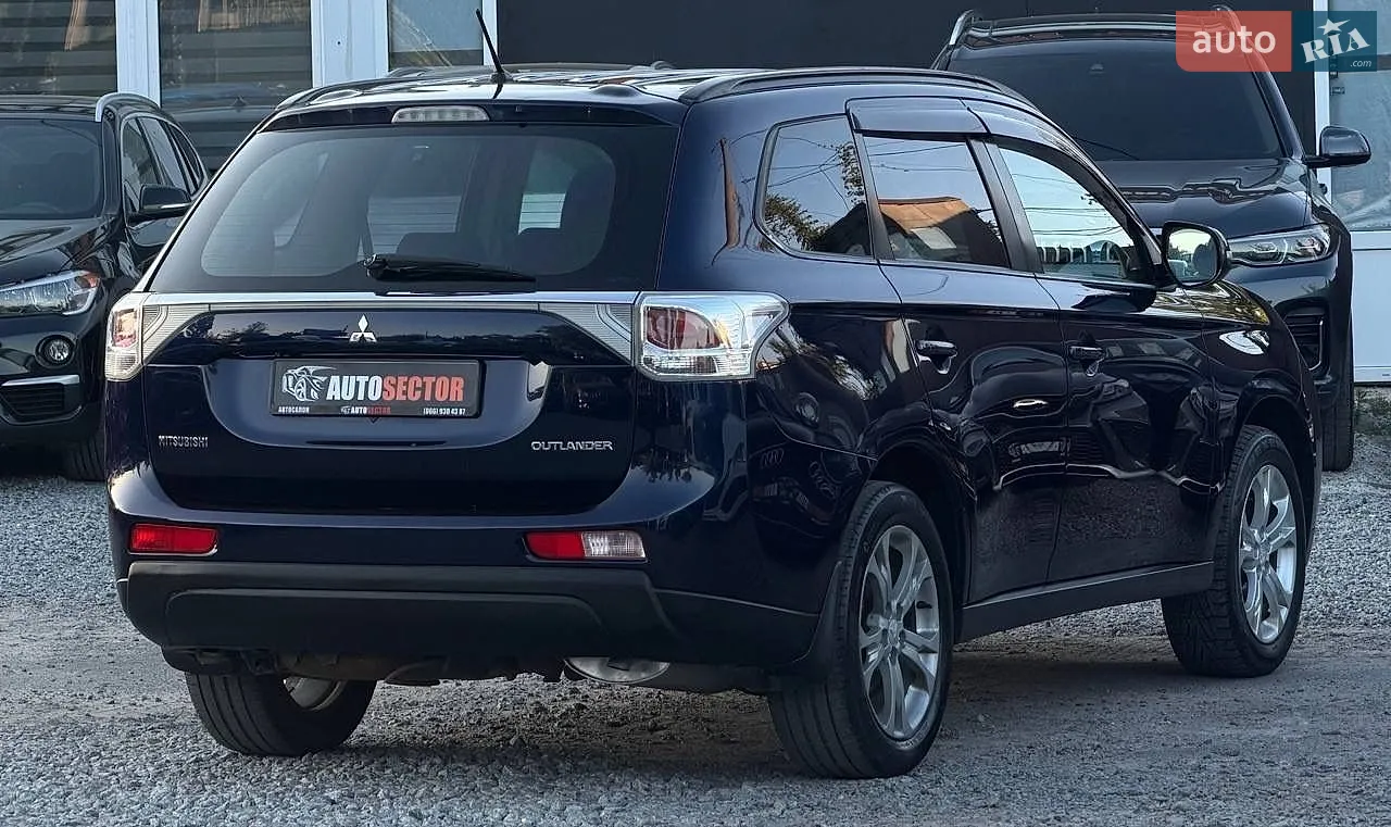 2013 Mitsubishi Outlander - мініатюра 8