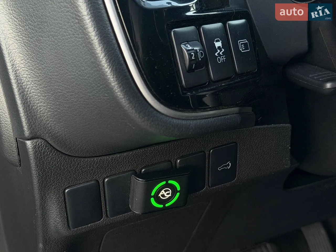 2013 Mitsubishi Outlander - мініатюра 16