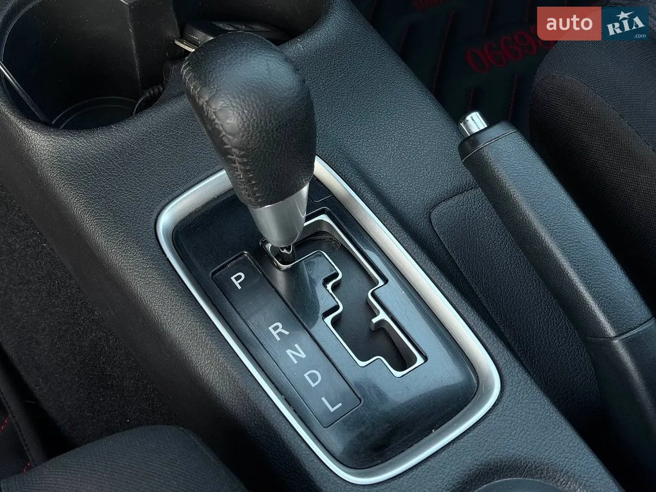 2013 Mitsubishi Outlander - мініатюра 18