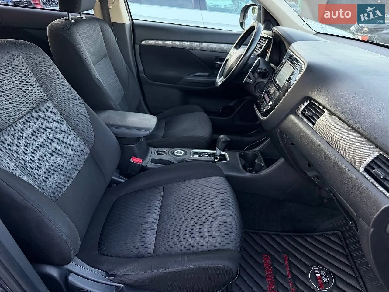 2013 Mitsubishi Outlander - мініатюра 32