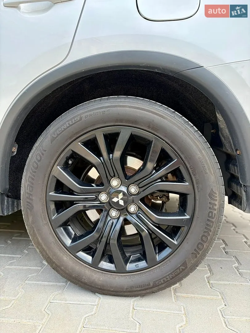 2017 Mitsubishi Outlander - мініатюра 29