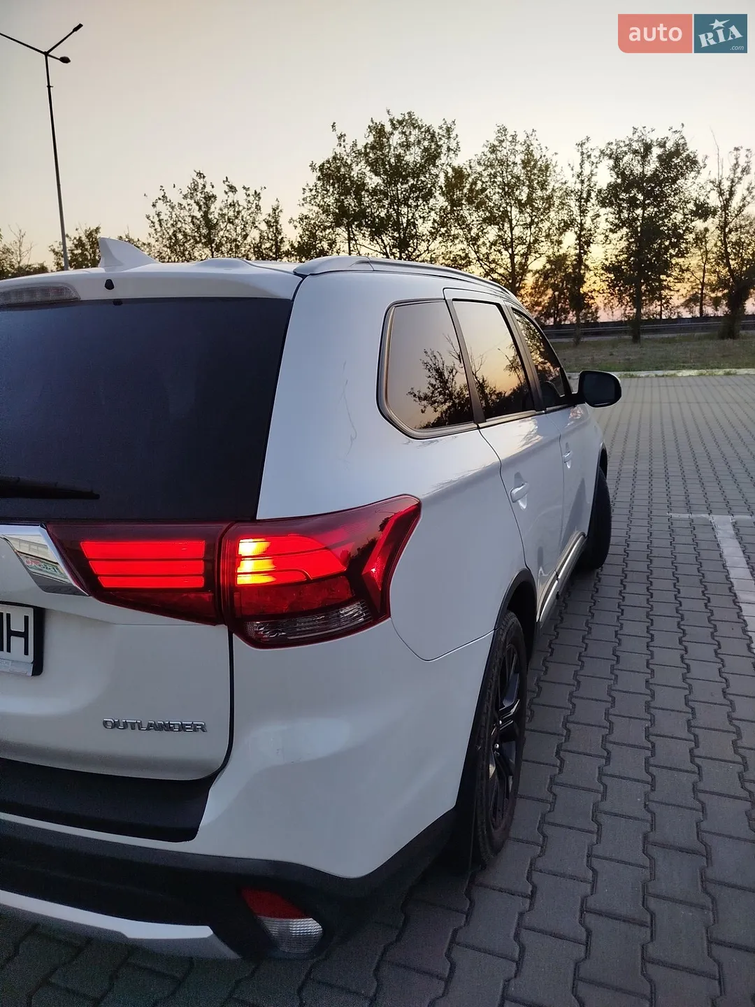 2016 Mitsubishi Outlander - мініатюра 27