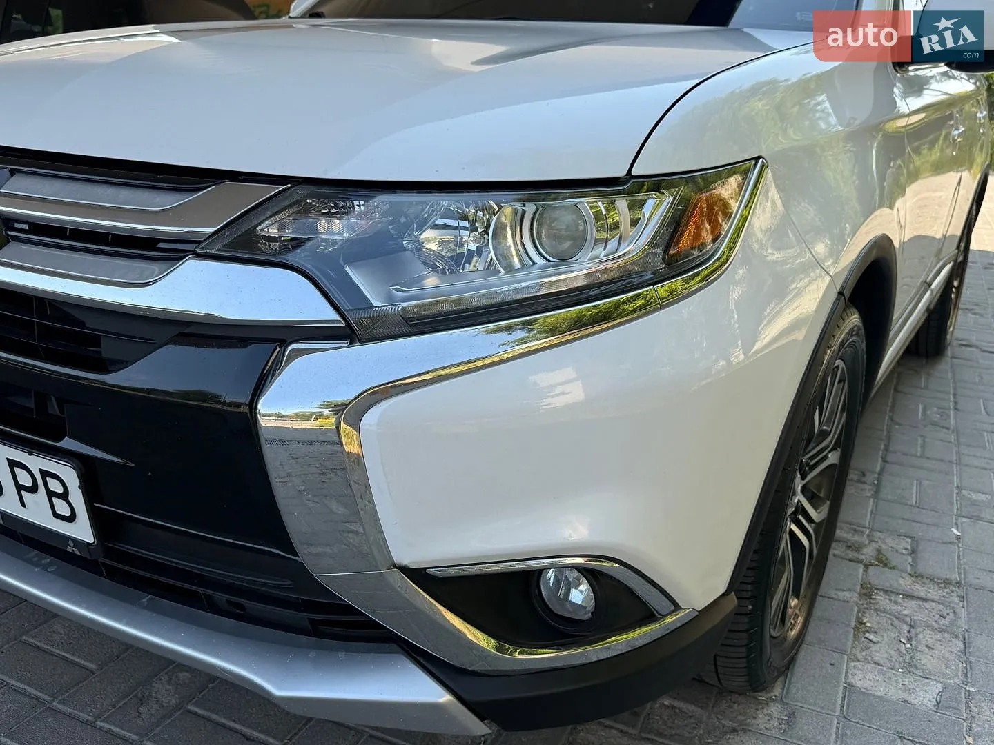 2017 Mitsubishi Outlander - мініатюра 17