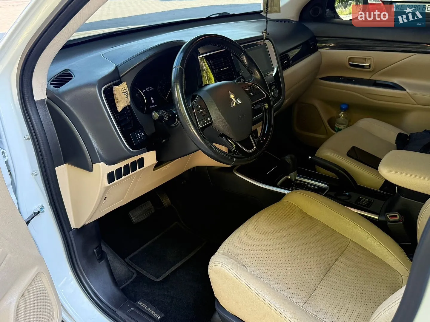 2017 Mitsubishi Outlander - мініатюра 14