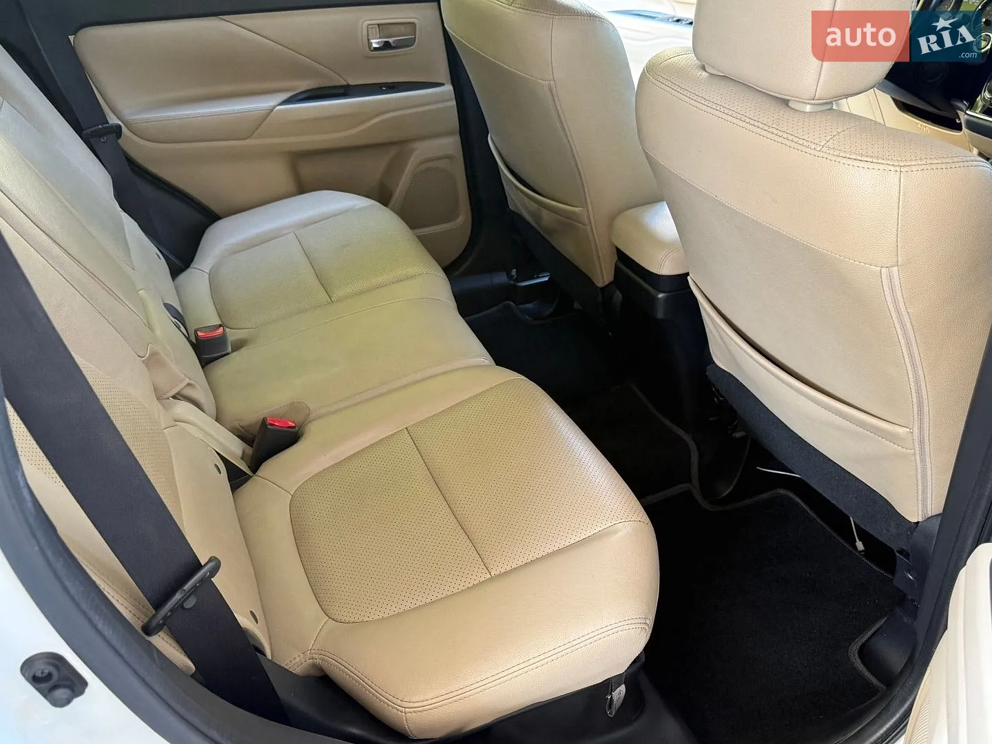 2017 Mitsubishi Outlander - мініатюра 26