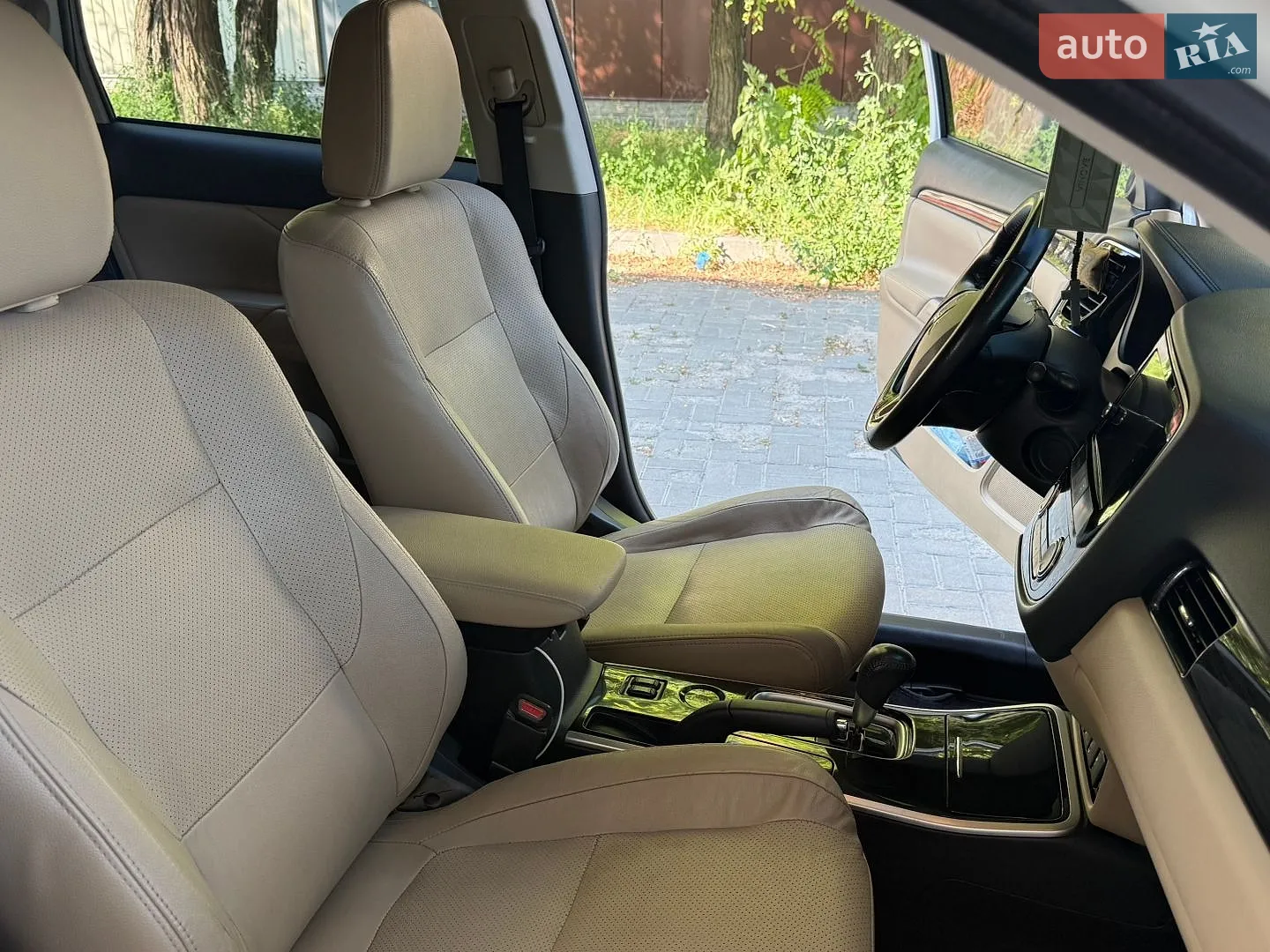 2017 Mitsubishi Outlander - мініатюра 30