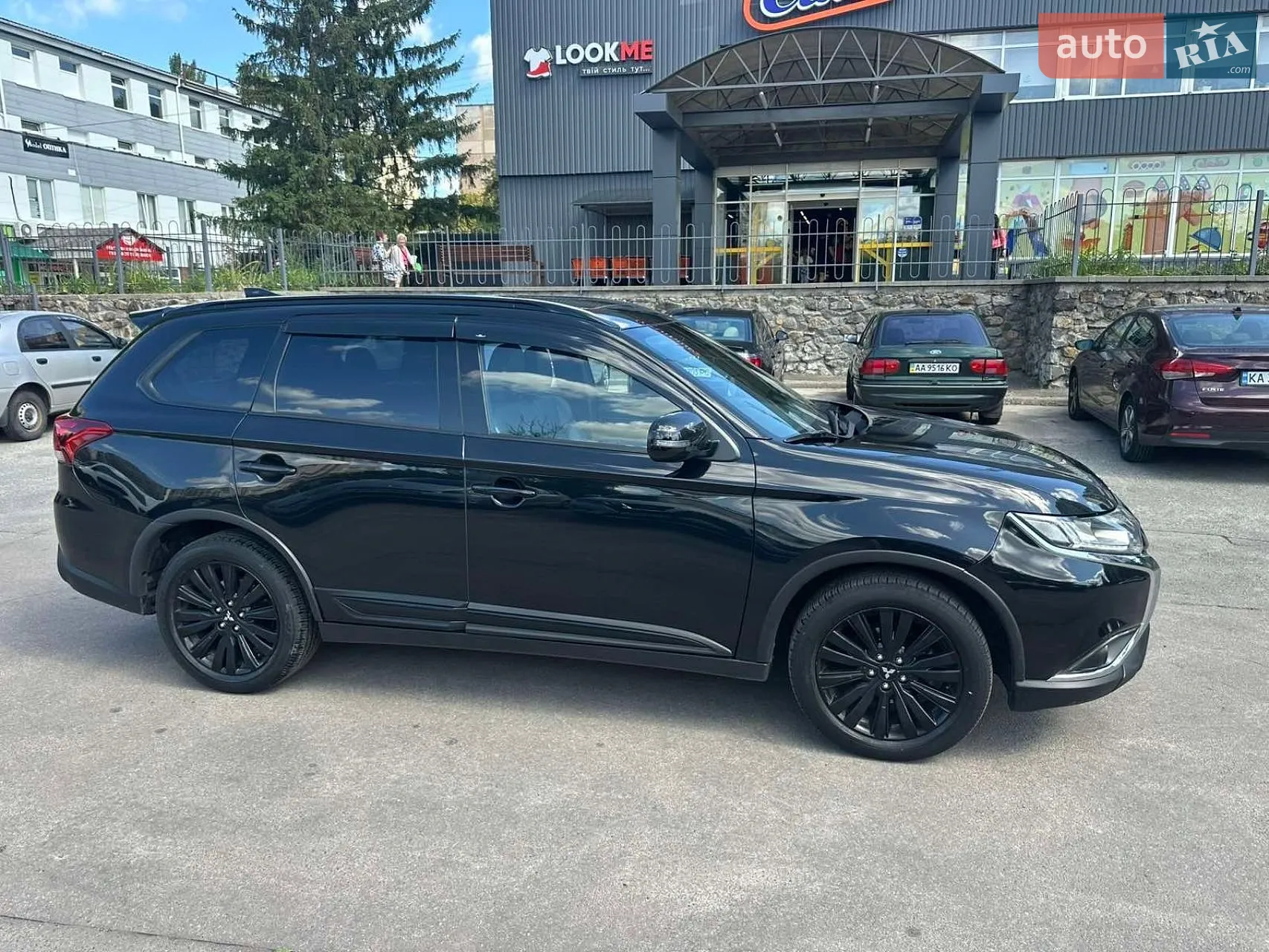 2020 Mitsubishi Outlander - мініатюра 6