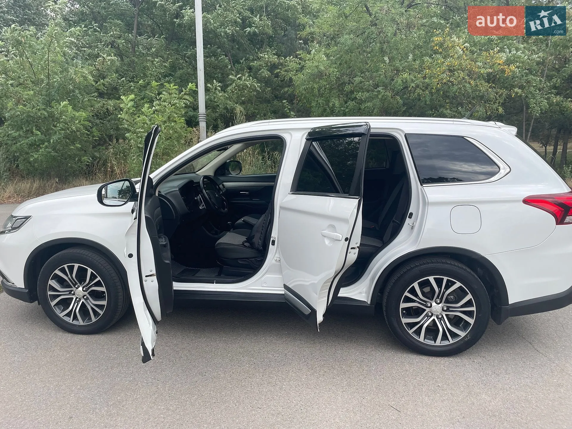 2016 Mitsubishi Outlander - мініатюра 3