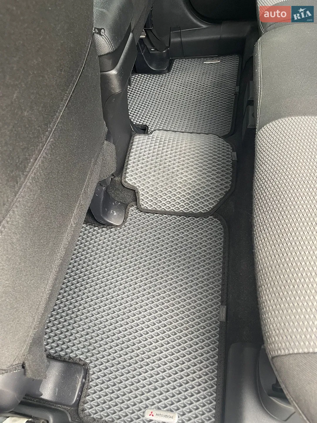2016 Mitsubishi Outlander - мініатюра 23