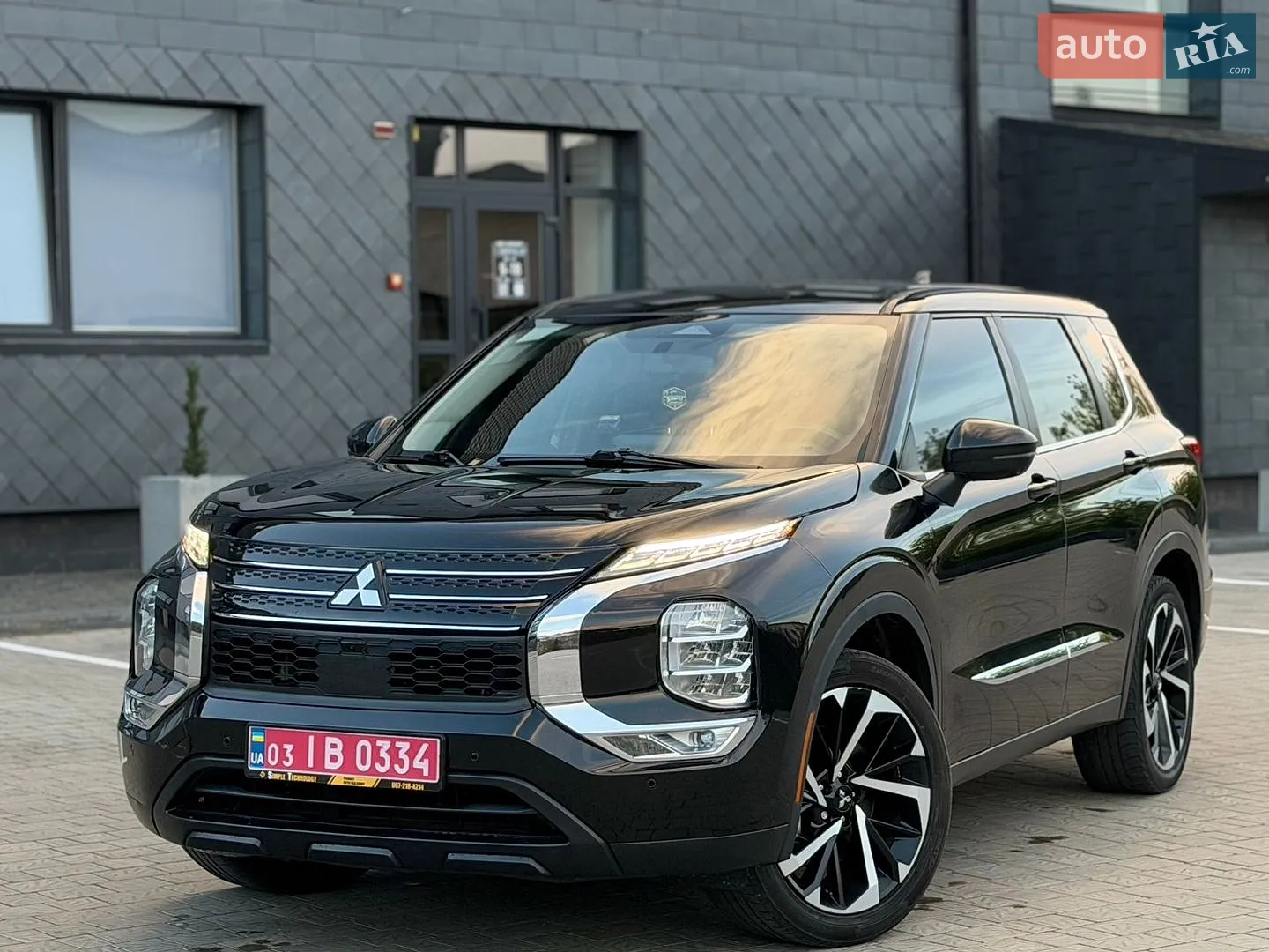 2022 Mitsubishi Outlander - мініатюра 2
