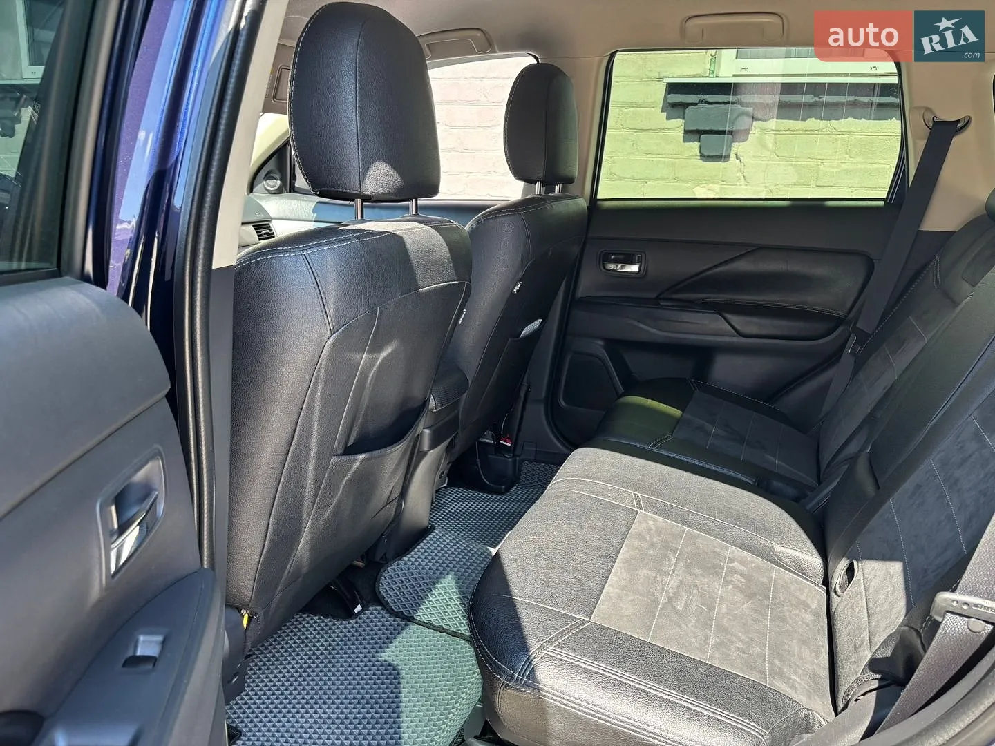 2012 Mitsubishi Outlander - мініатюра 8