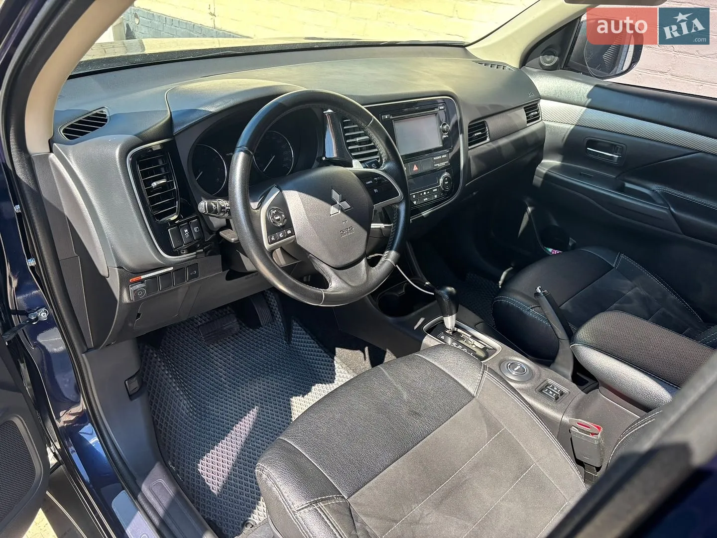 2012 Mitsubishi Outlander - мініатюра 12