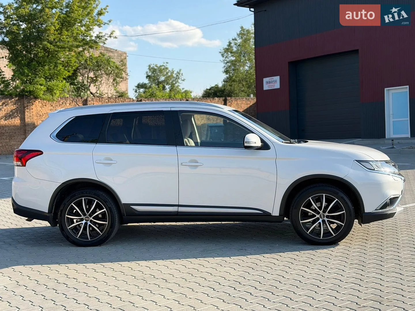 2016 Mitsubishi Outlander - мініатюра 5