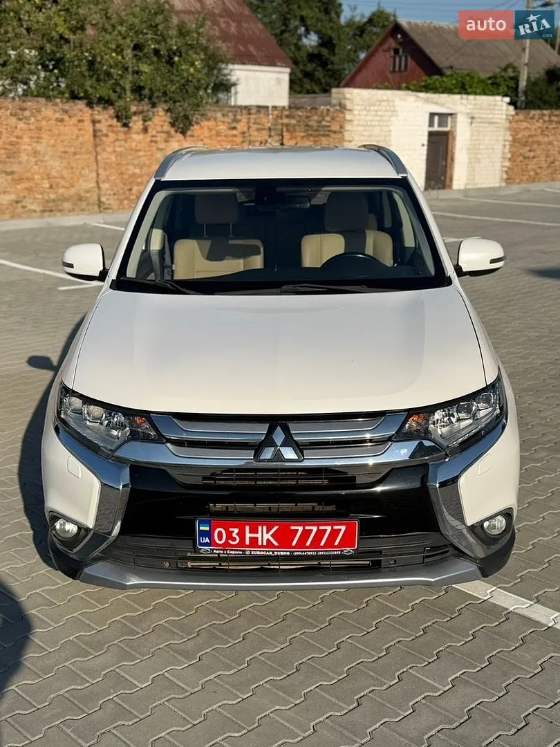 2016 Mitsubishi Outlander - мініатюра 10