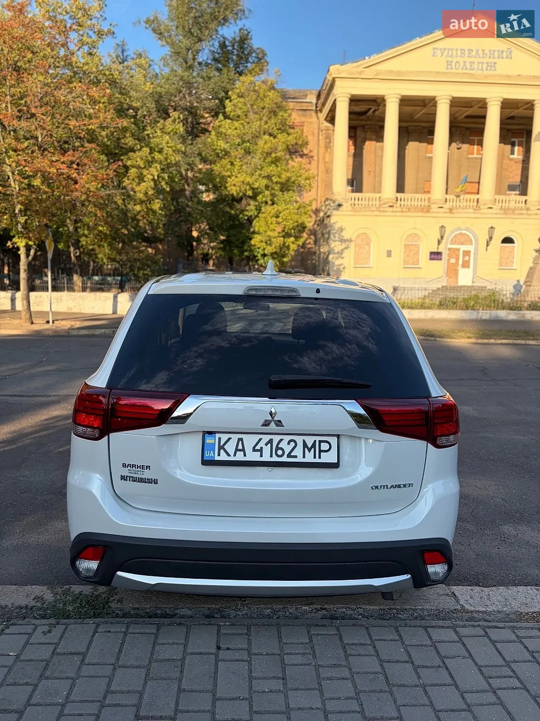 2017 Mitsubishi Outlander - мініатюра 3