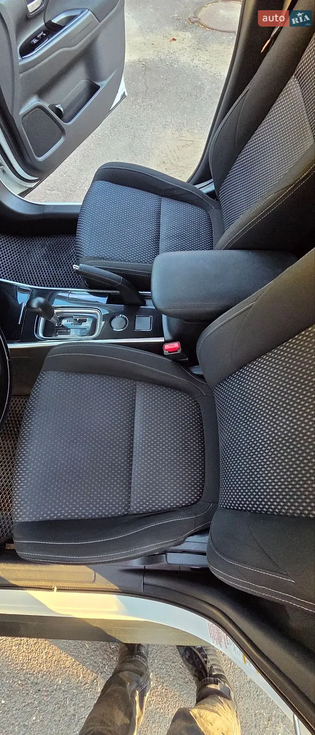 2017 Mitsubishi Outlander - мініатюра 11