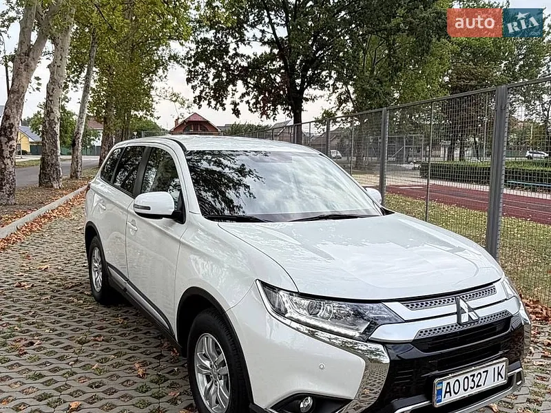 Mitsubishi Outlander
