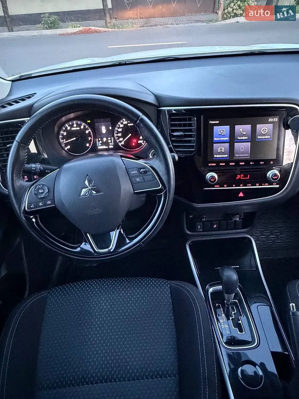 2021 Mitsubishi Outlander - мініатюра 13