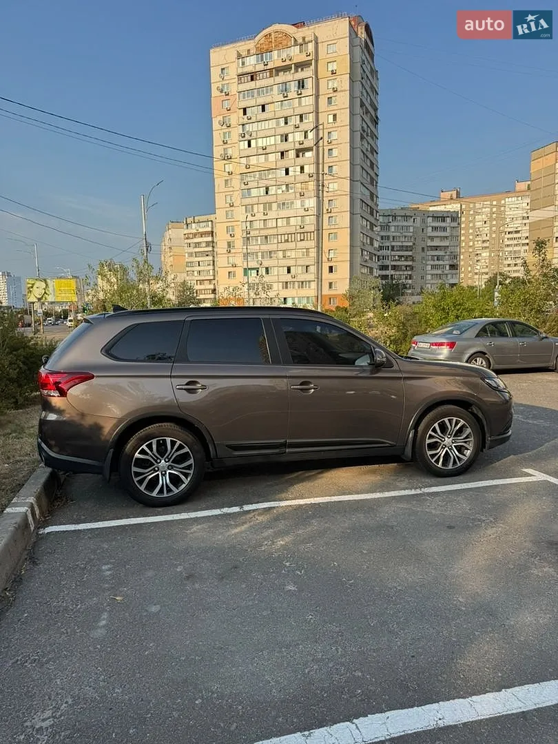 2016 Mitsubishi Outlander - мініатюра 3