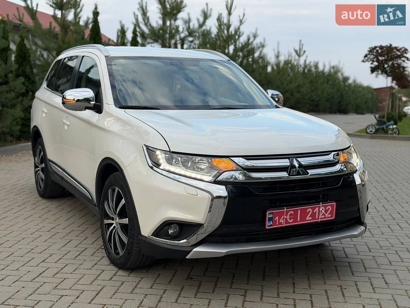 2016 Mitsubishi Outlander - мініатюра 4