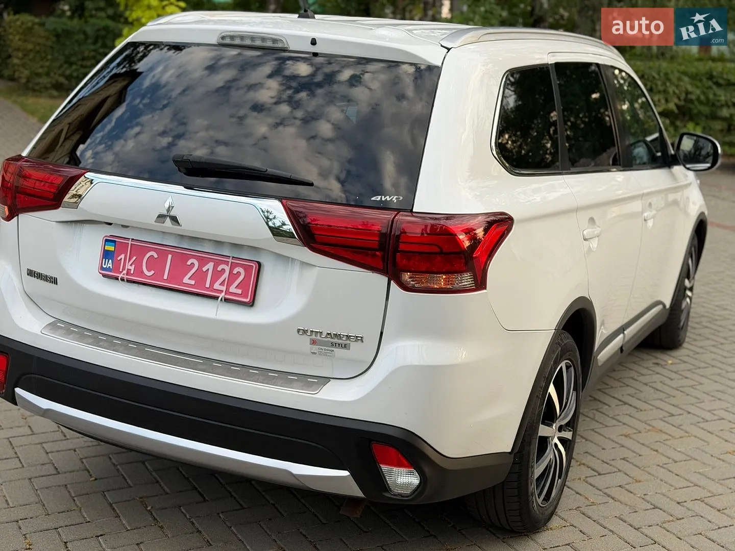 2016 Mitsubishi Outlander - мініатюра 14