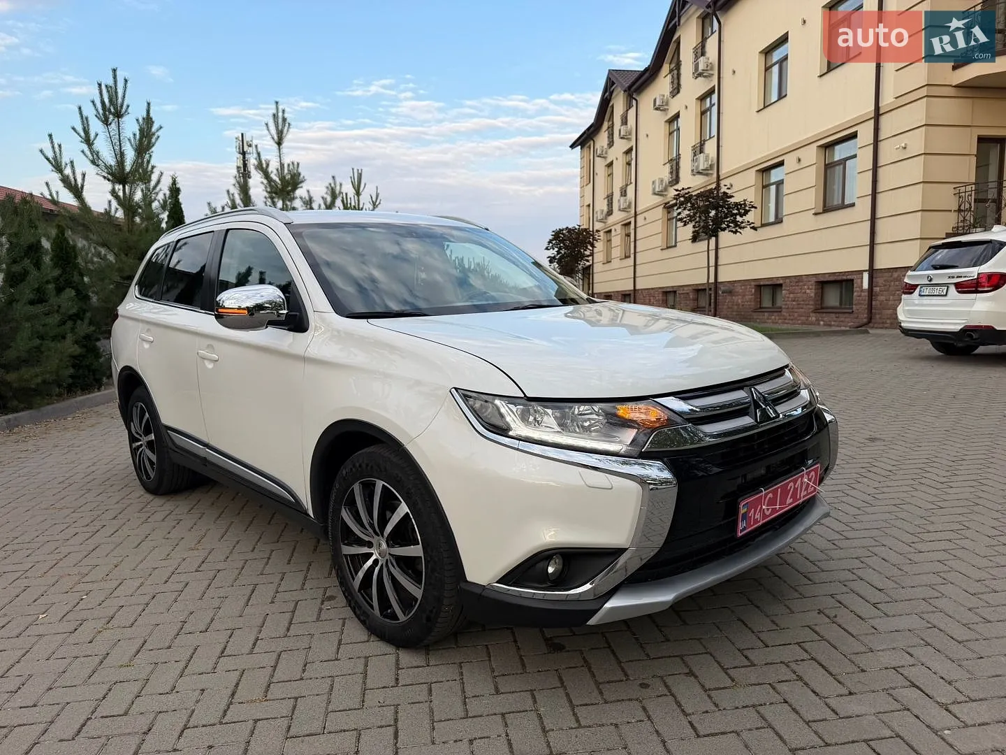 2016 Mitsubishi Outlander - мініатюра 17