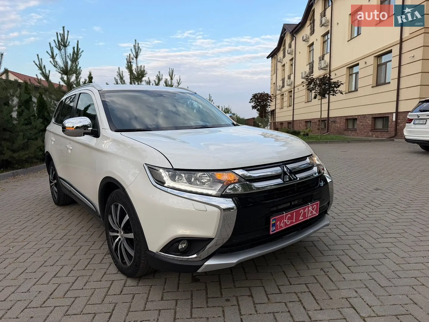 2016 Mitsubishi Outlander - мініатюра 18
