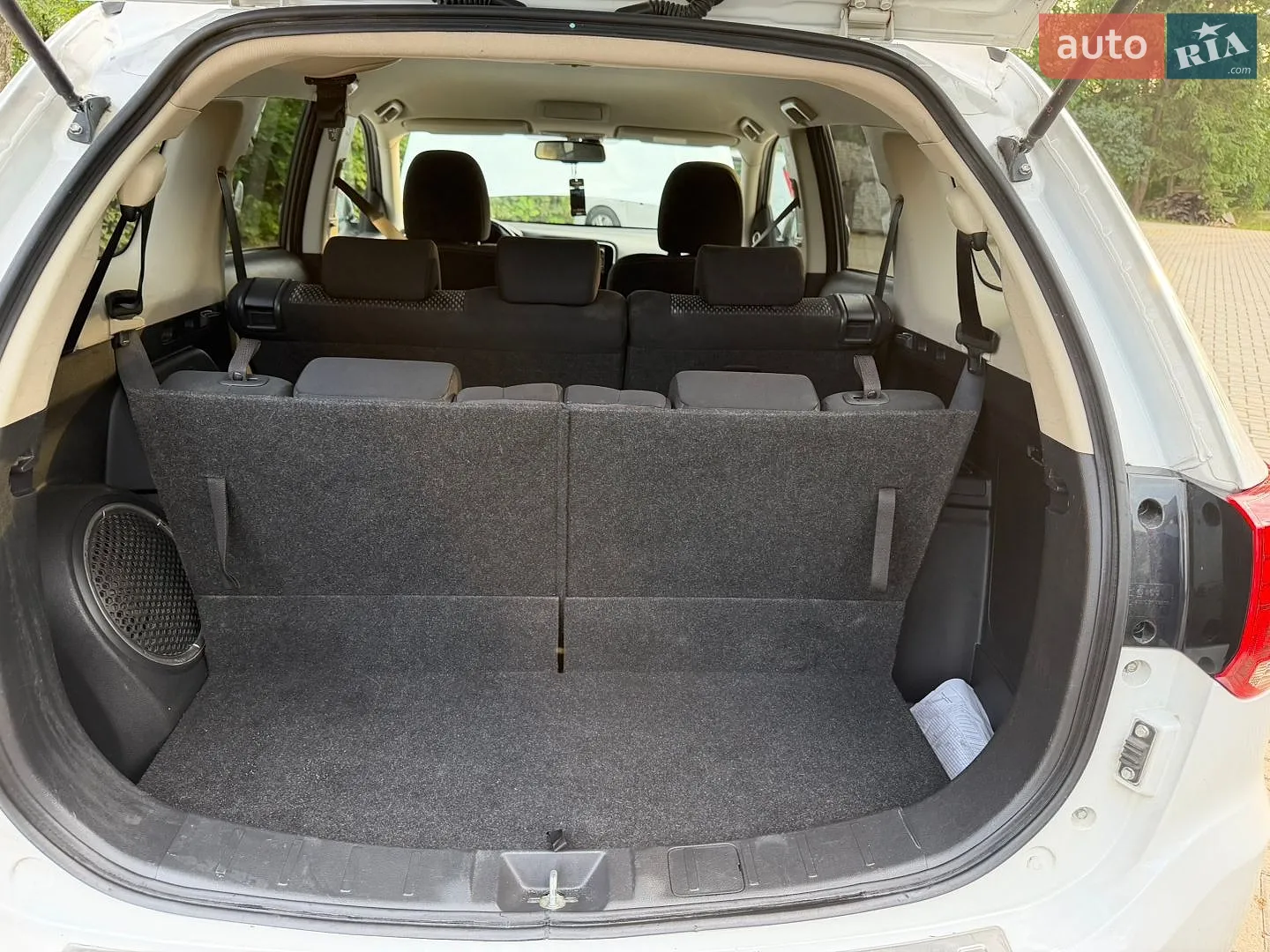 2016 Mitsubishi Outlander - мініатюра 38