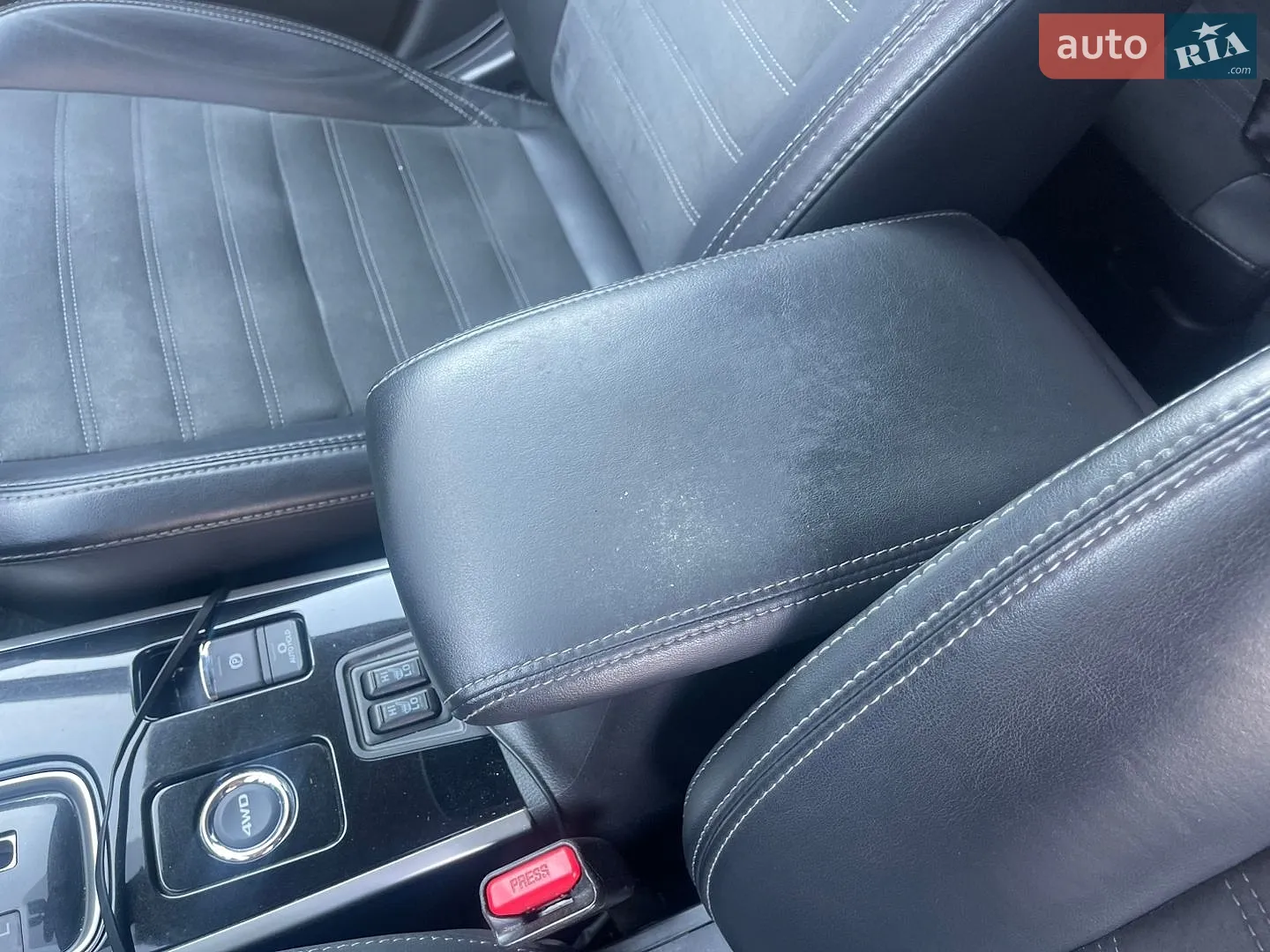 2019 Mitsubishi Outlander - мініатюра 11