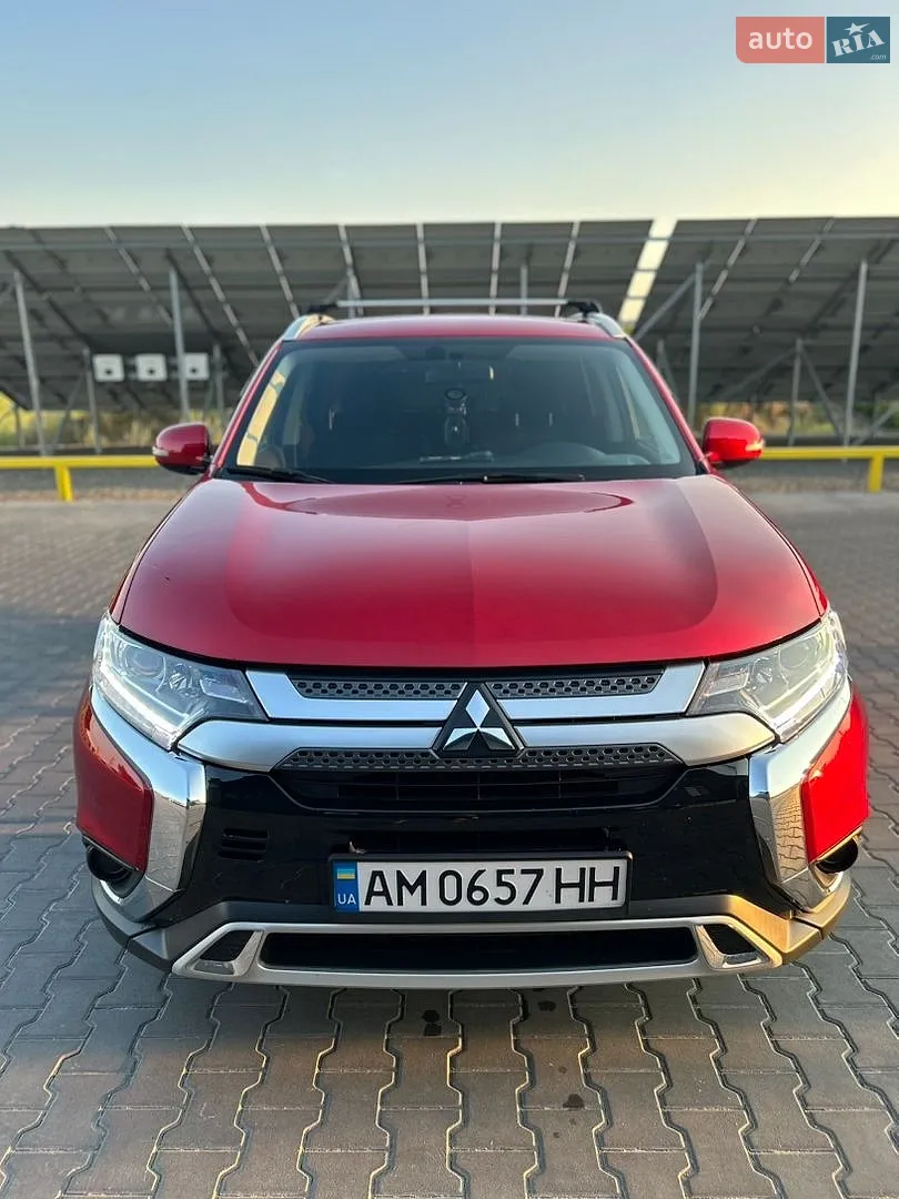 2021 Mitsubishi Outlander - мініатюра 2