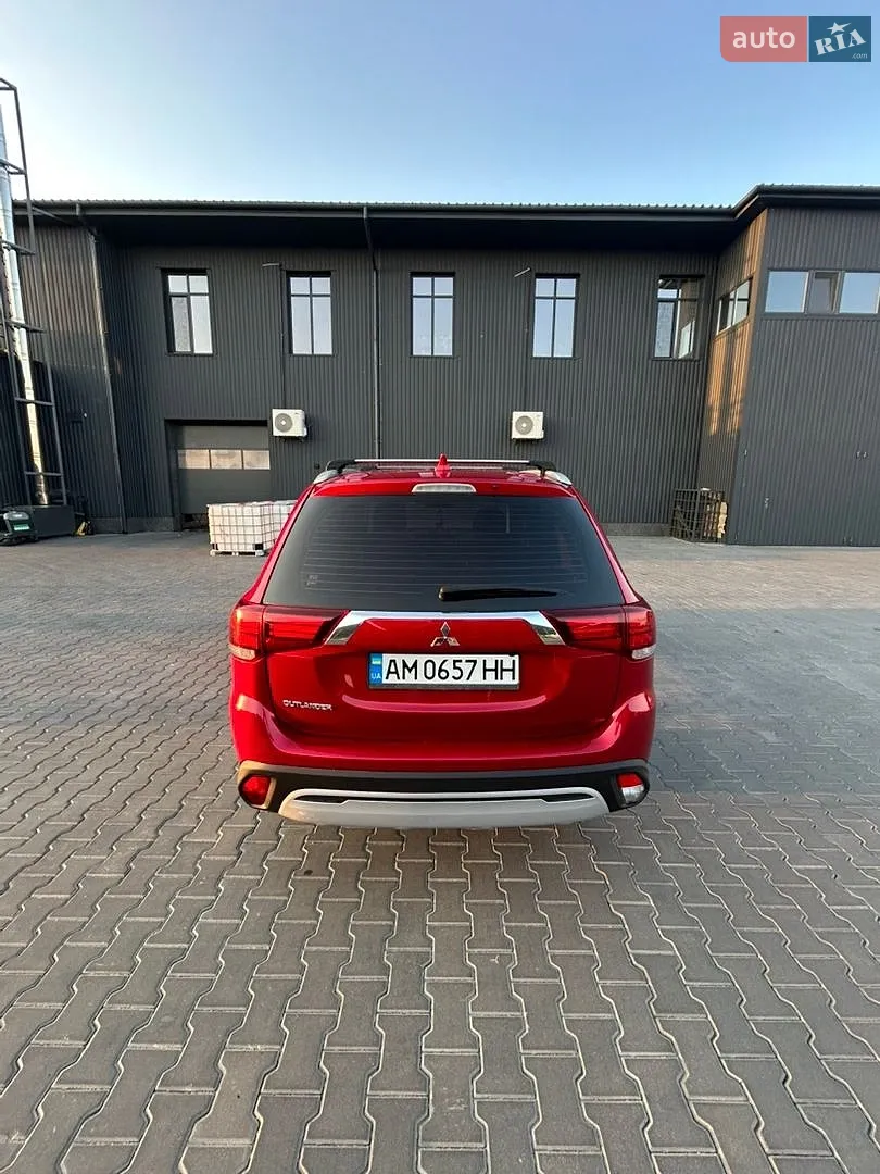 2021 Mitsubishi Outlander - мініатюра 7