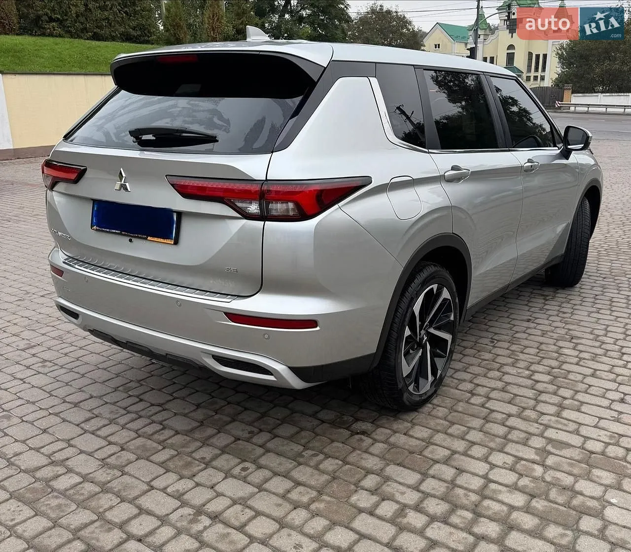 2024 Mitsubishi Outlander - мініатюра 3