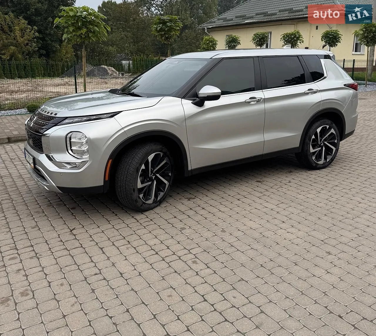 2024 Mitsubishi Outlander - мініатюра 8