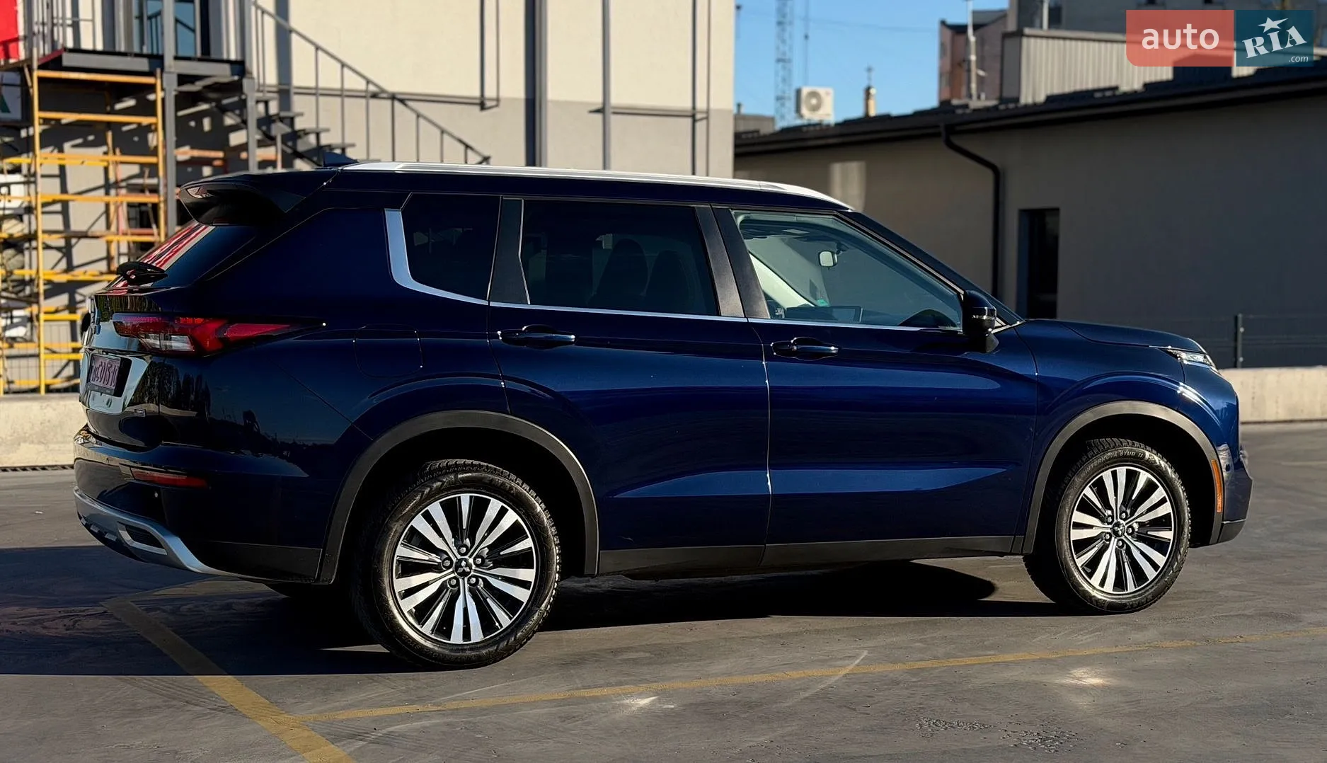 2022 Mitsubishi Outlander - мініатюра 10