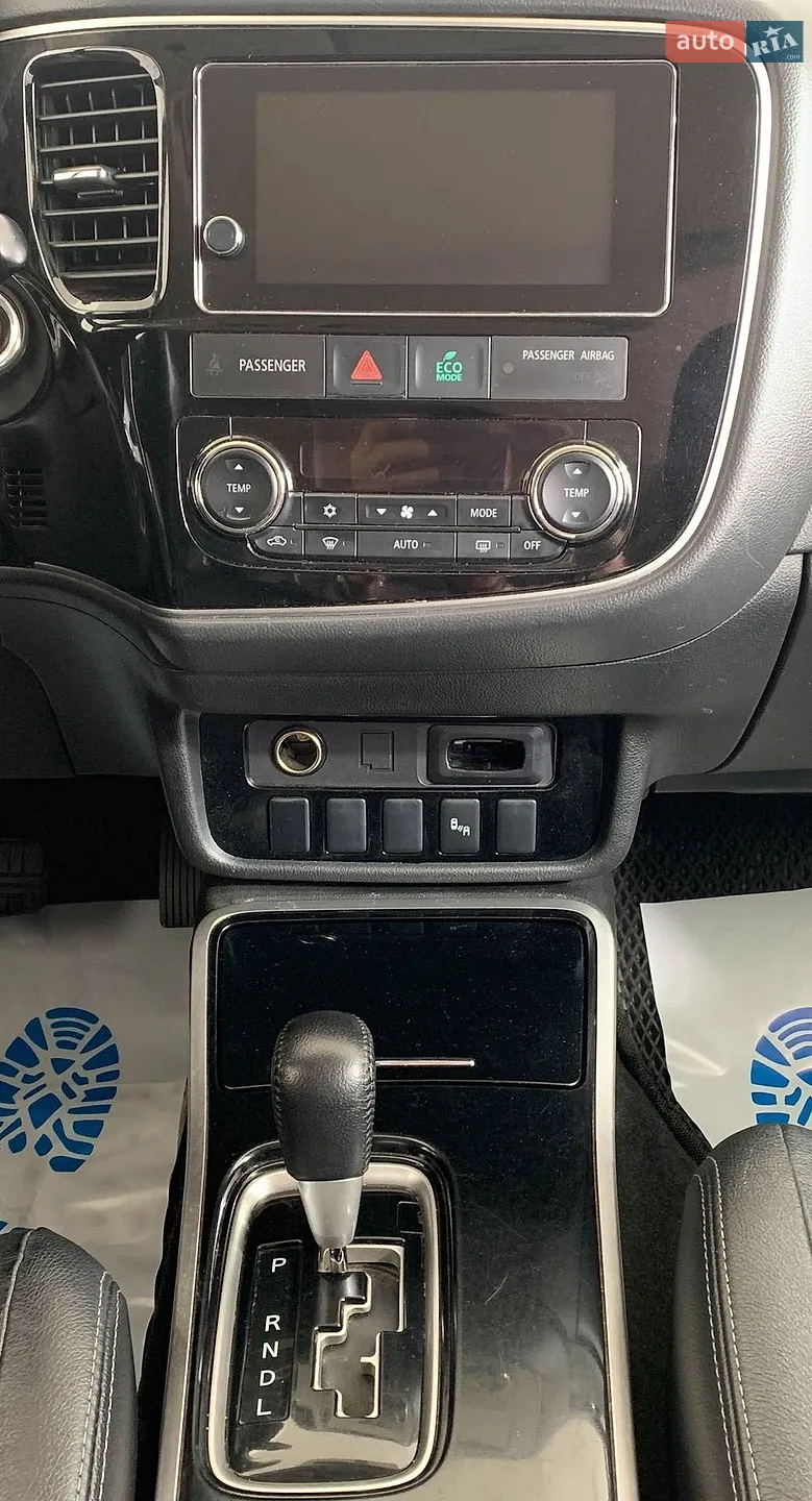 2016 Mitsubishi Outlander - мініатюра 15