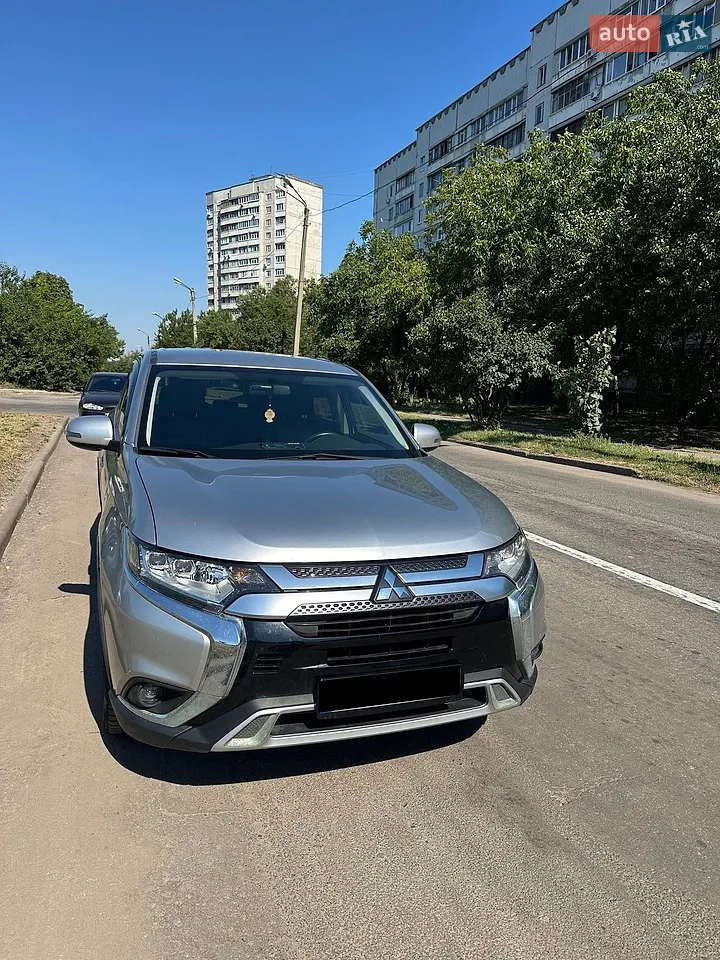 2018 Mitsubishi Outlander - мініатюра 19