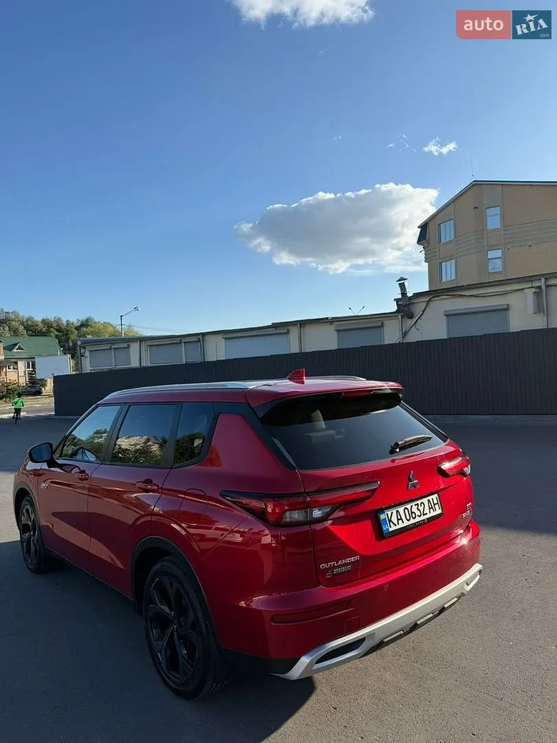 2022 Mitsubishi Outlander - мініатюра 12