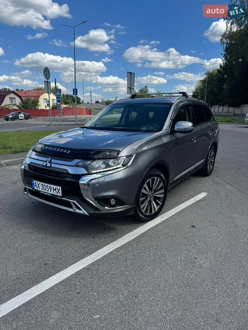 2019 Mitsubishi Outlander - мініатюра 28