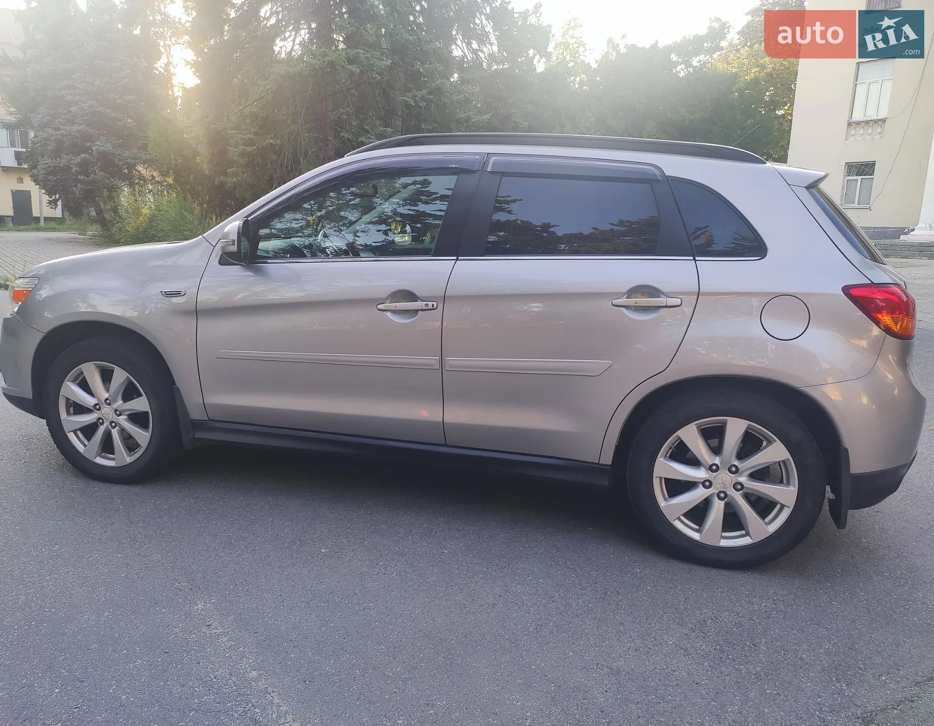 2015 Mitsubishi Outlander - мініатюра 4
