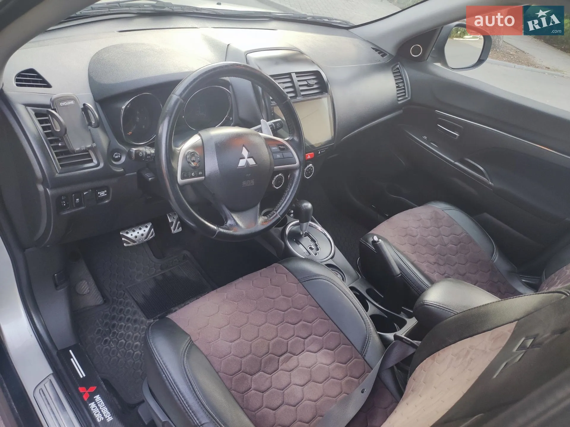 2015 Mitsubishi Outlander - мініатюра 16