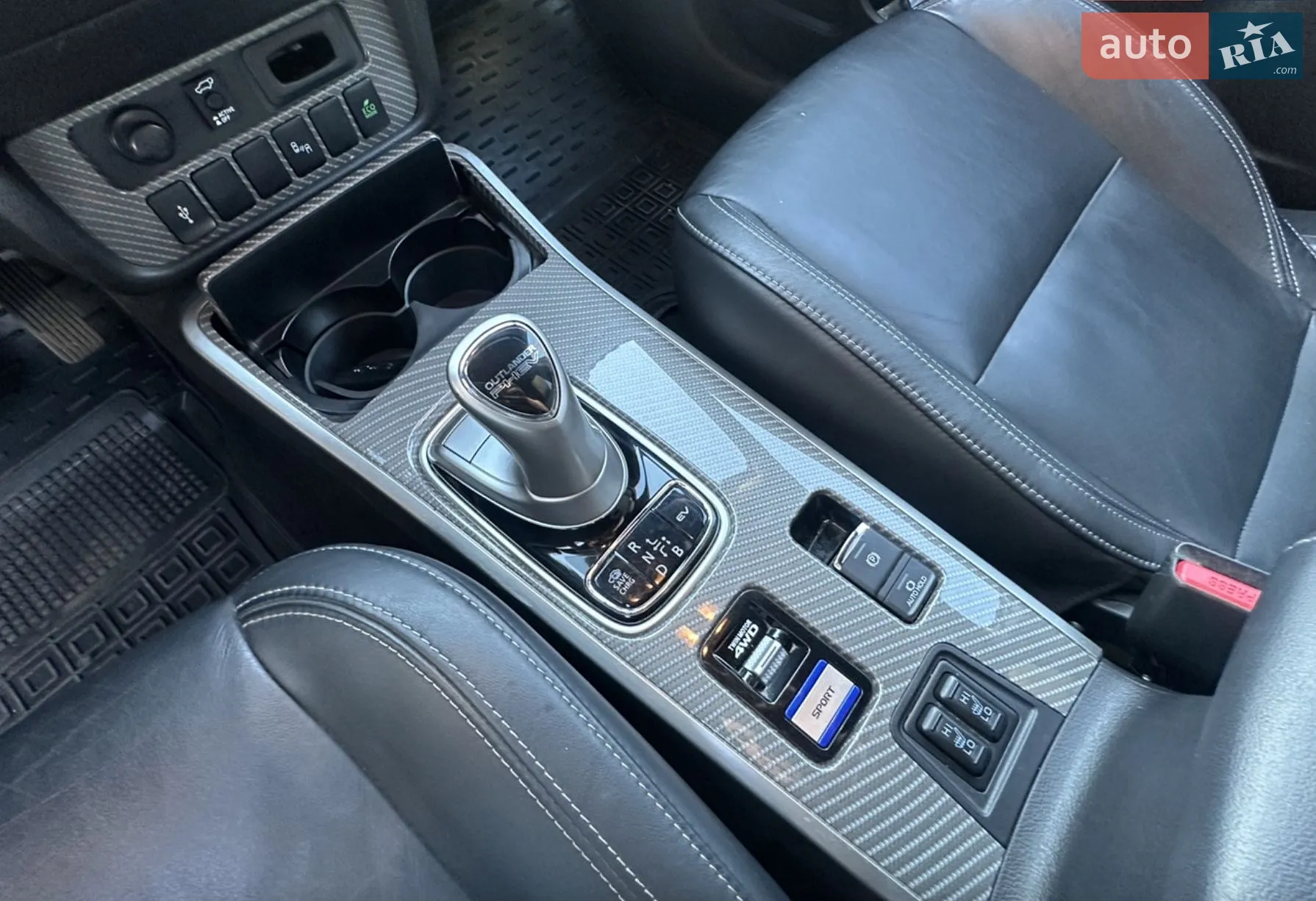 2022 Mitsubishi Outlander - мініатюра 13
