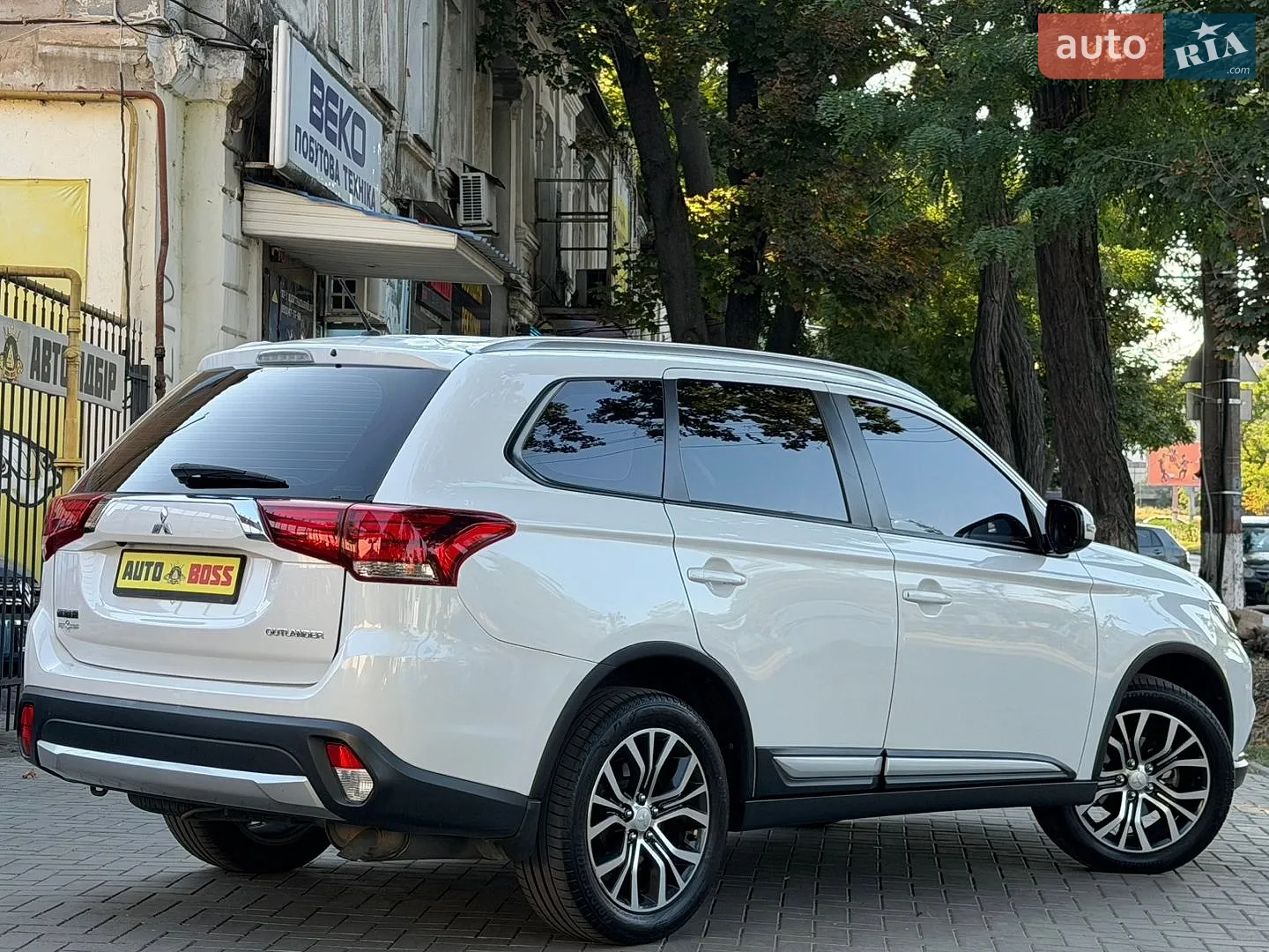 2016 Mitsubishi Outlander - мініатюра 6