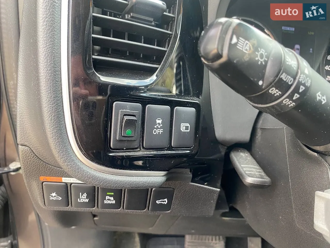 2018 Mitsubishi Outlander - мініатюра 13