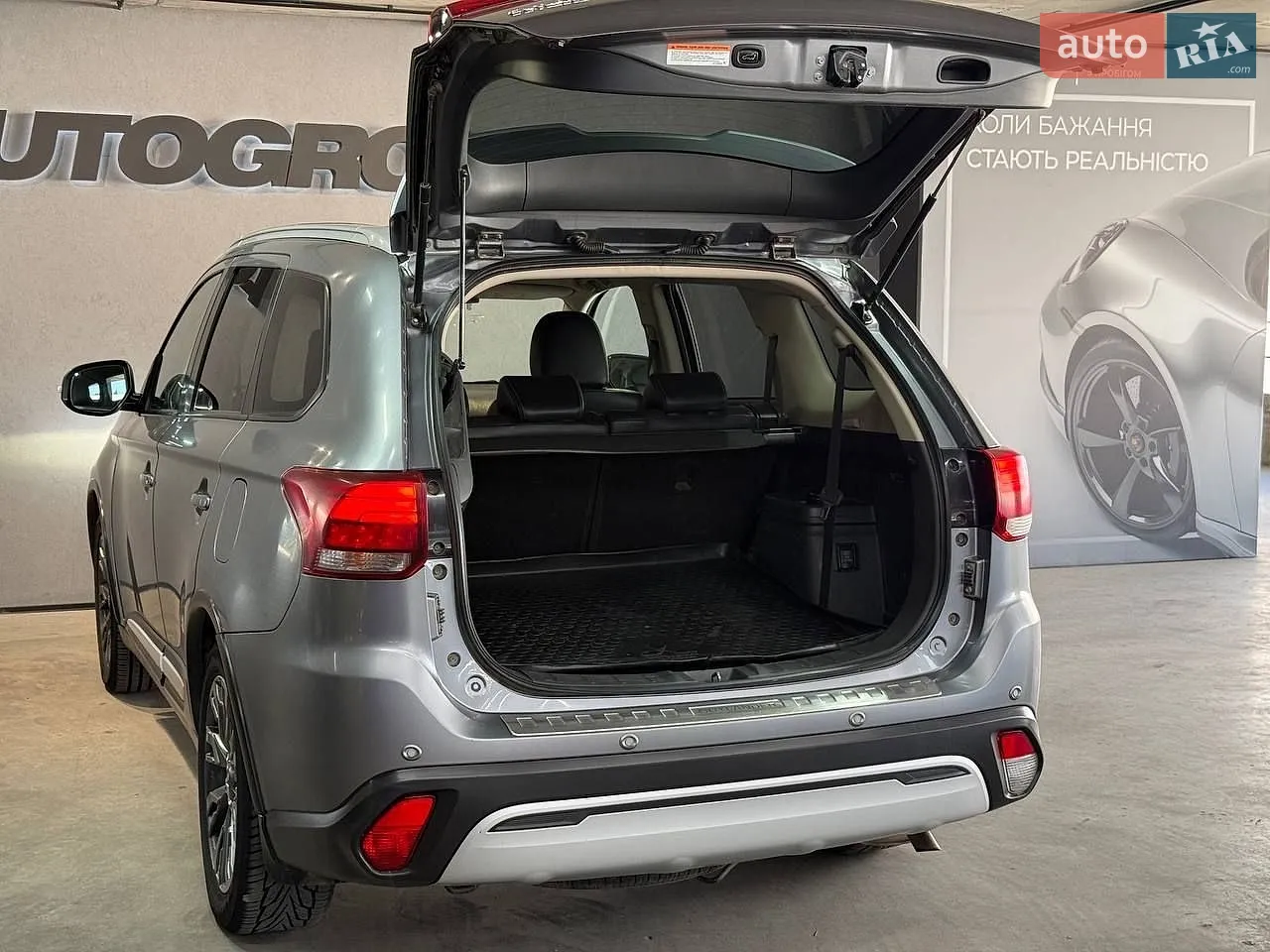 2021 Mitsubishi Outlander - мініатюра 8