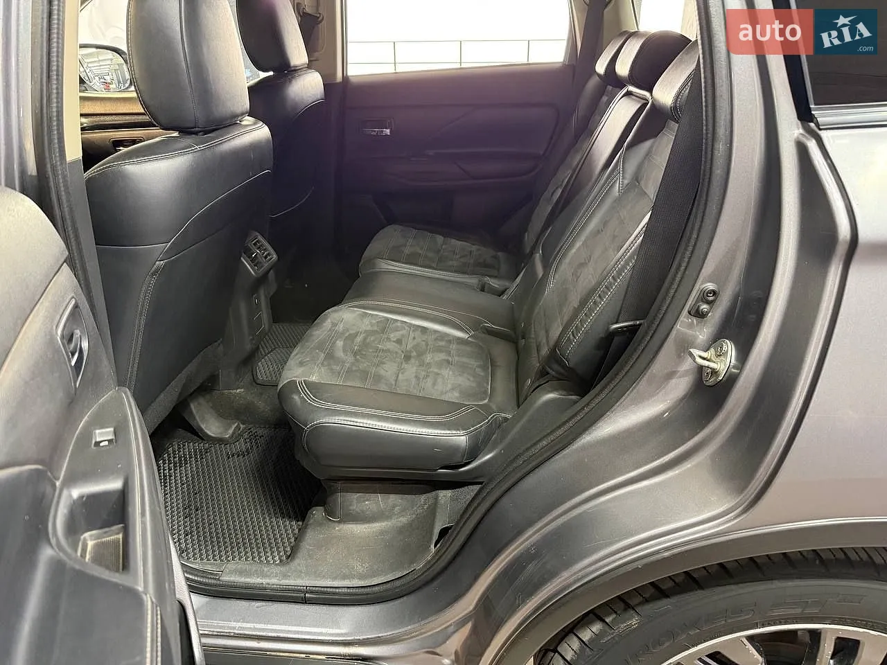 2021 Mitsubishi Outlander - мініатюра 17
