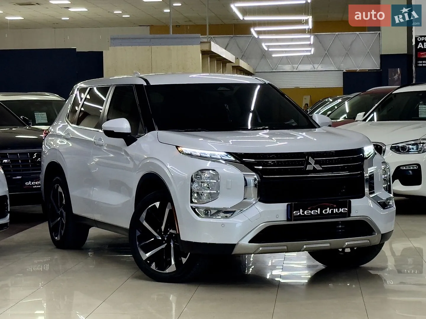 2022 Mitsubishi Outlander - мініатюра 3